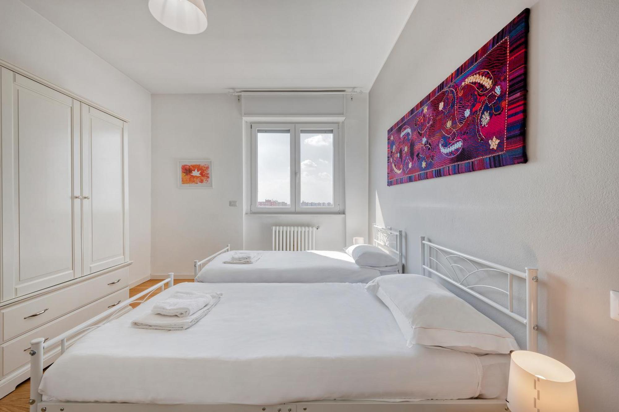 Omodeo, 19 - Ampio E Panoramico Milano