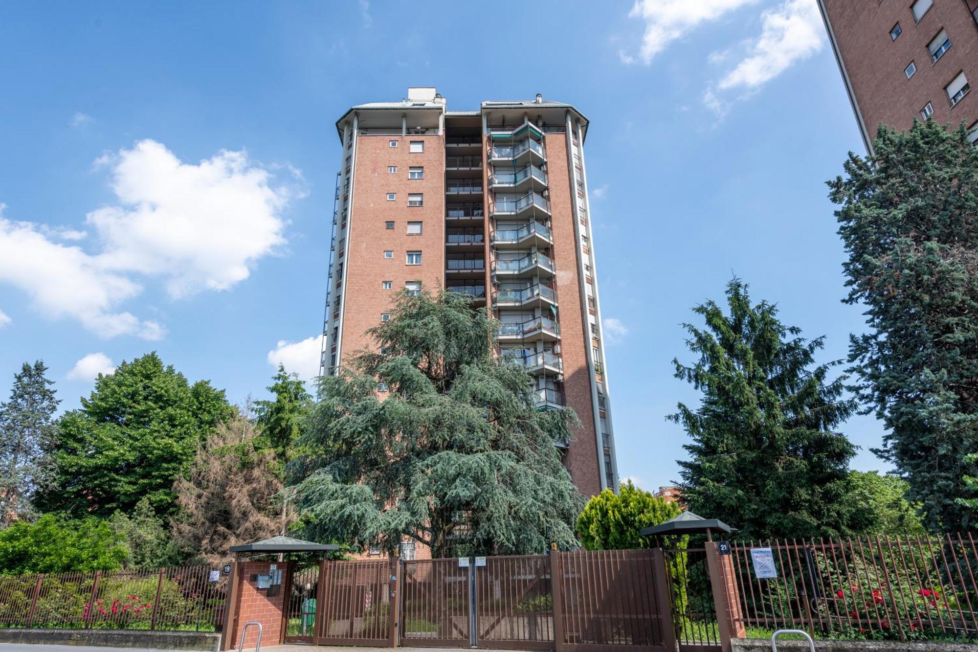 Omodeo, 19 - Ampio E Panoramico Appartamento Milano